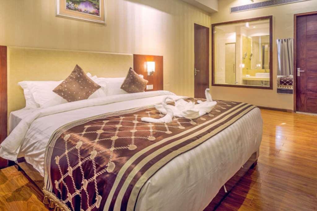 Clarion Inn Jaipur Kukas Habitación foto
