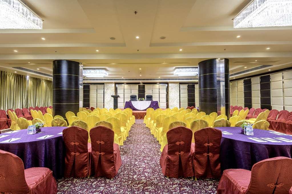 Clarion Inn Jaipur Kukas Facilidades foto